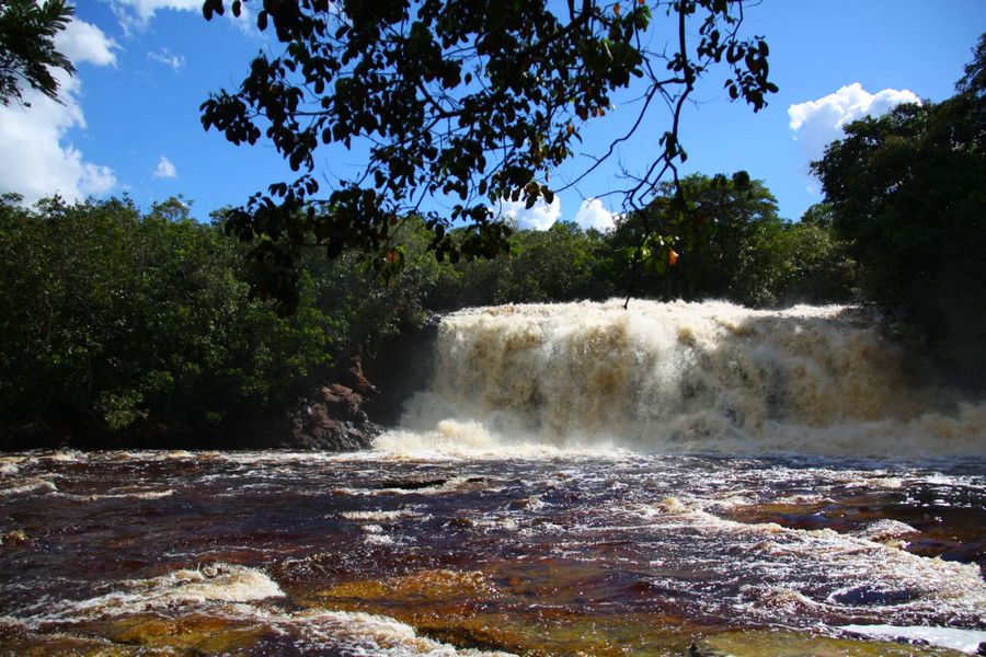 Viva Aventuras Inesquecíveis nas Cachoeiras de Presidente Figueiredo