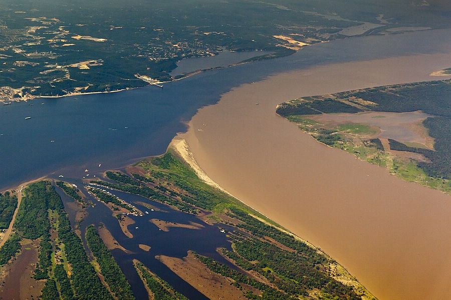 Encontro das Águas: Um Fenômeno Natural que Encanta Turistas