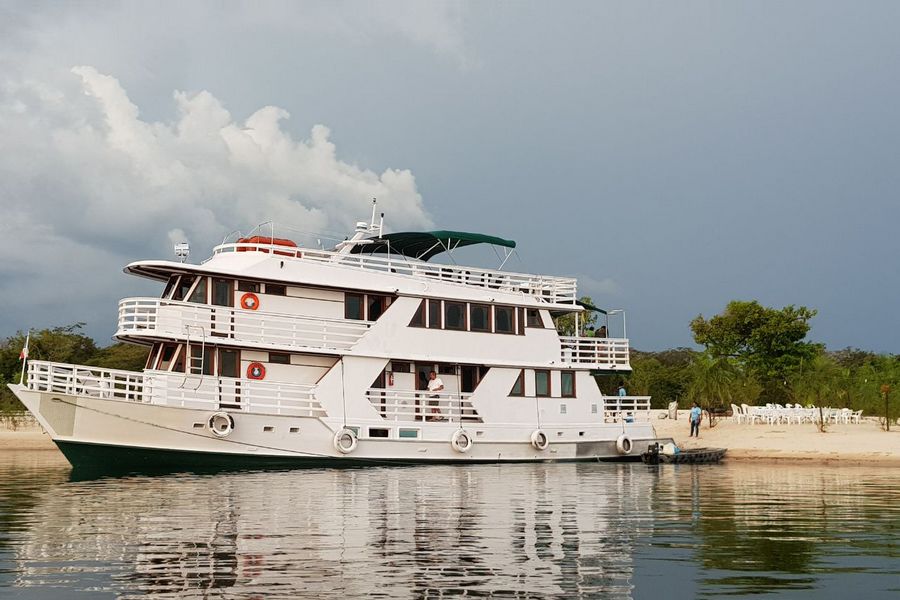 Passeio de Barco na Amazônia: Tipos, Dicas, Riscos e Como Escolher o Melhor